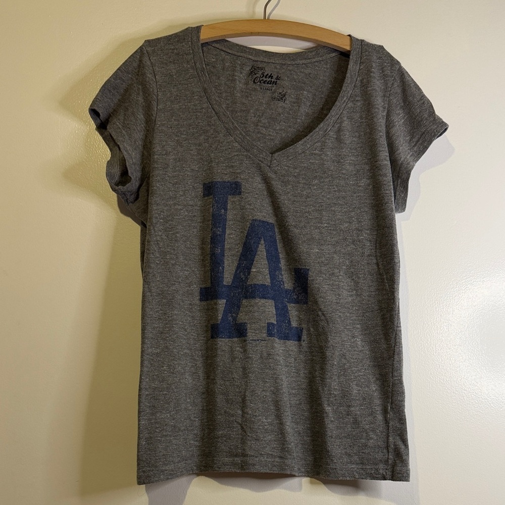 EUC 5th & Ocean LA Los Angeles Dodgers V-Neck Heather Grey Shirt